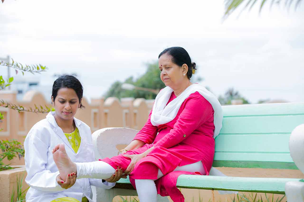 Image of the recovery process from tendinopathy, highlighting the progression from injury to healing